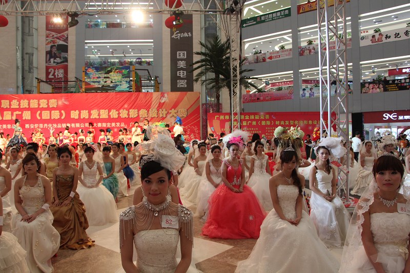 形象重要吗?化个半面妆让你感受一下1南京江