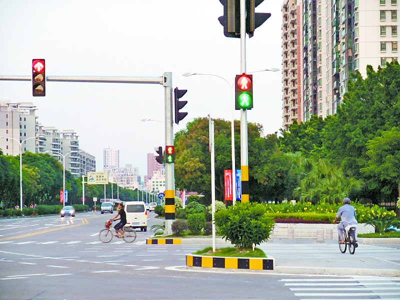 pc交通信号灯,铸铝交通信号灯,机动车信号灯,非机动车信号灯红绿灯