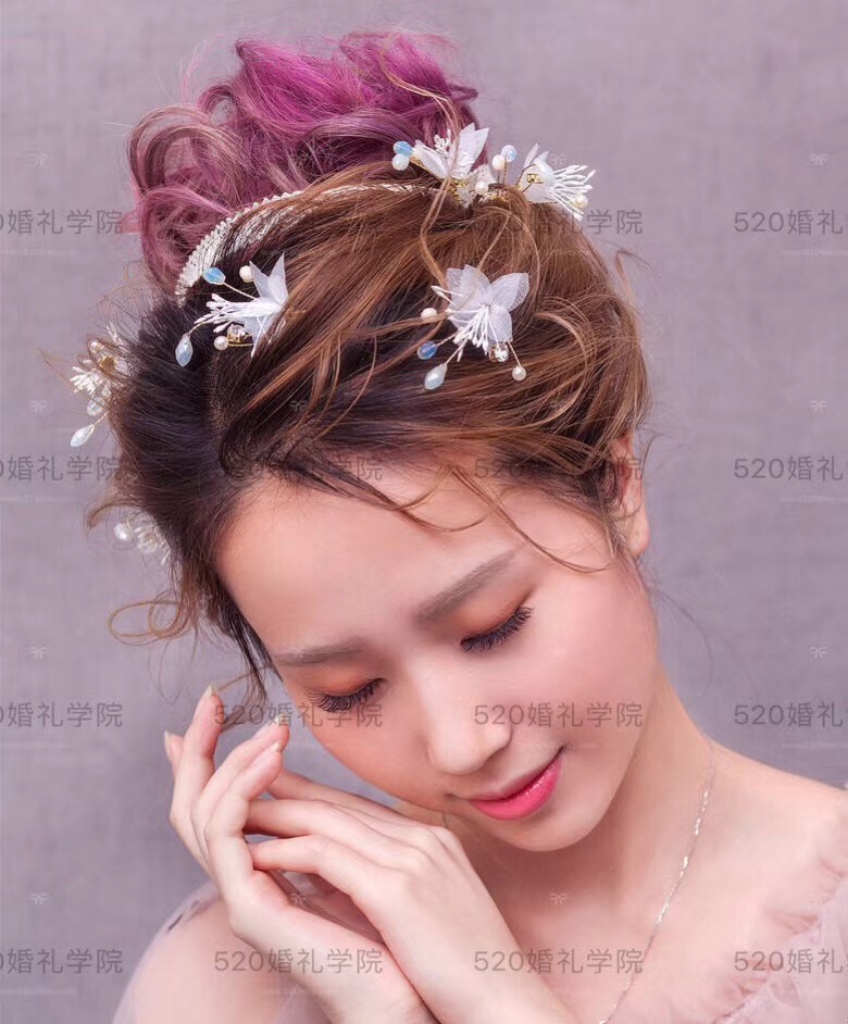 影楼新娘化妆培训班新娘妆的画法步骤?