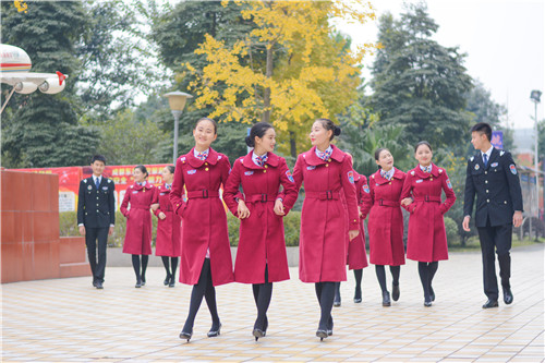 航空专业报名对视力有要求嘛 2017年招生报名