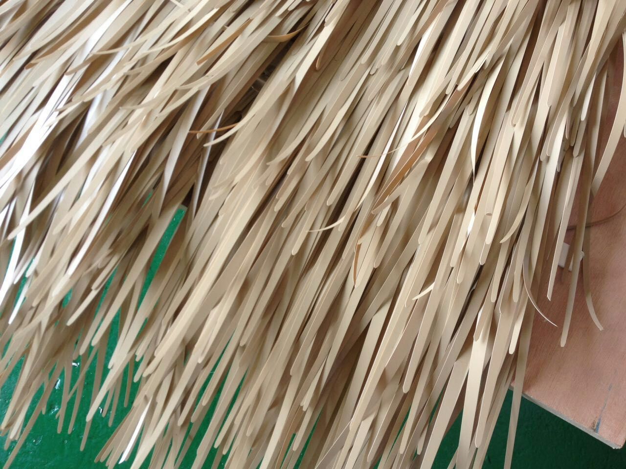 超凡PVC茅草,已通过防火B1级检测,可提供检测