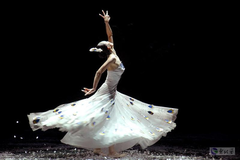 上地舞蹈-女人舞跳得好,是一种什么感觉?