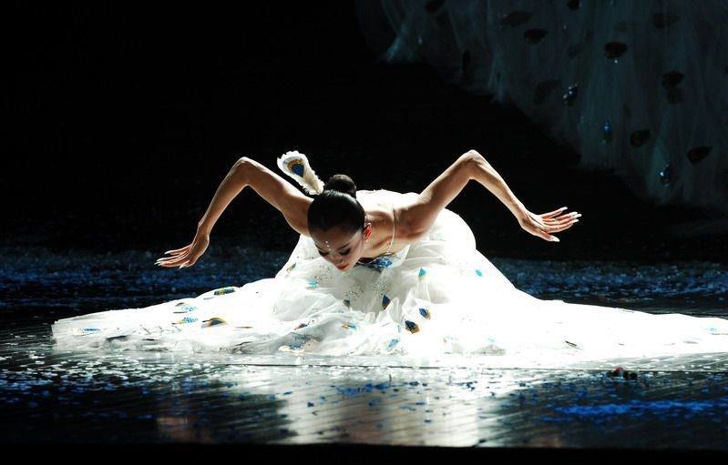 上地舞蹈-小妙招教你如何解决舞蹈不协调 - 教