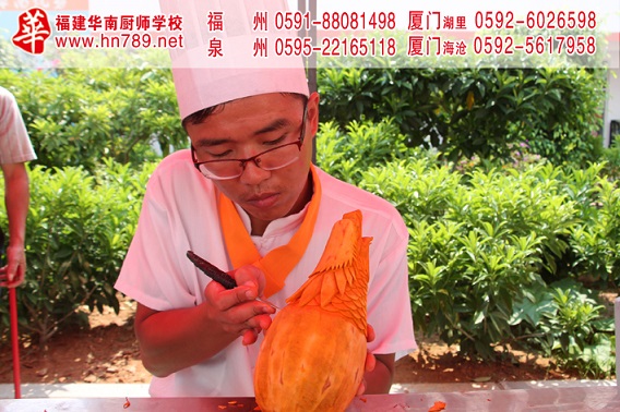 华南泉州晋江厨师培训班分享:怎么做美味炸素