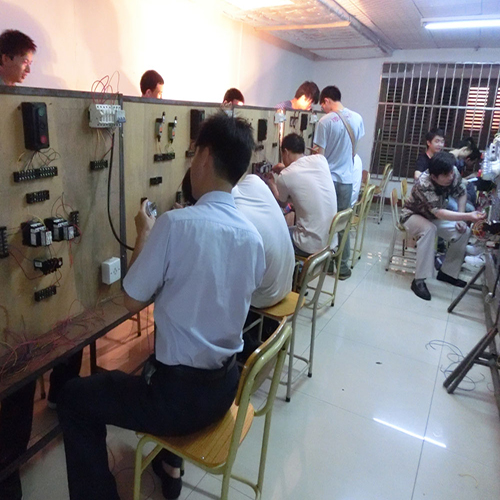 重庆电工职业培训学校为你讲解电工的日常工作
