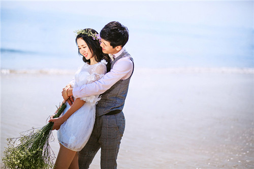 活泼开朗型婚纱照