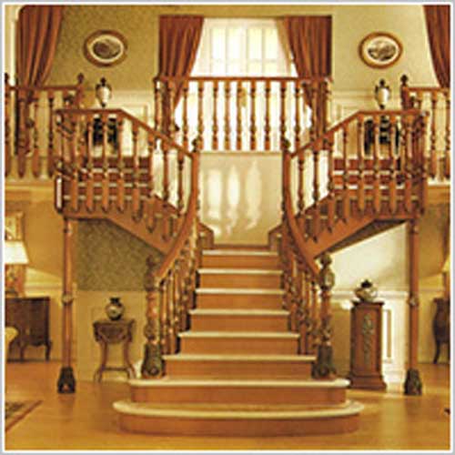 惠州哪里有实木楼梯供应商?艺豪量大从优