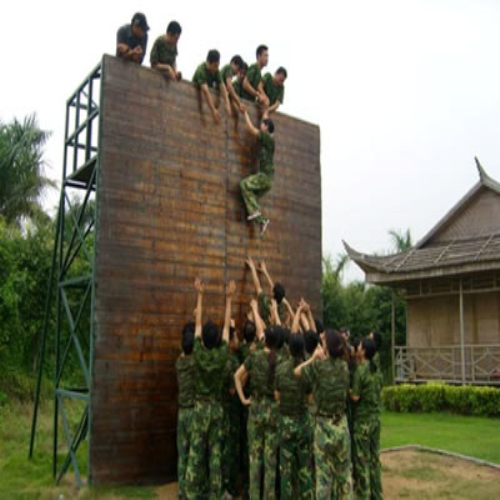 荆州拓展训练基地,哪家策划活动多,项目齐全 -