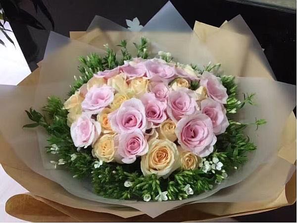 想趁业余时间学插花,洛阳涧西区有培训班吗?