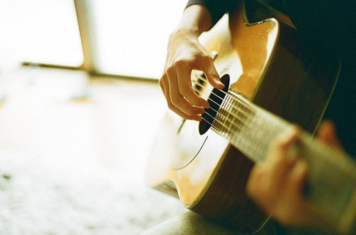 北京哪儿有女吉他老师 - 教育培训 - 东楚网