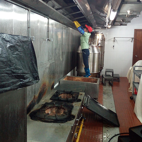 横琴斗门专业大型油烟机清洗,高雅清洁为你提