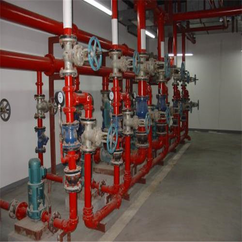 消防工程-海口两车相撞孕妇被卡车内 消防官兵