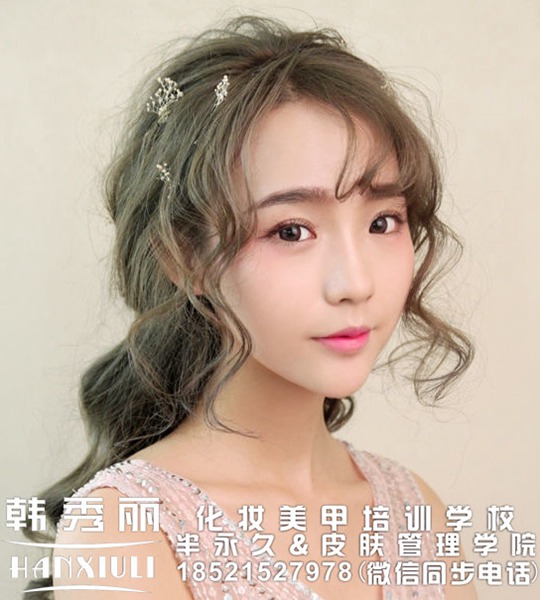 上海丰庄学美容包教包会包就业