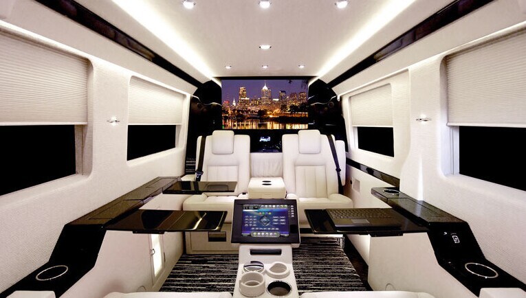 北京全顺电动门改装,内饰改装,航空座椅改装公司