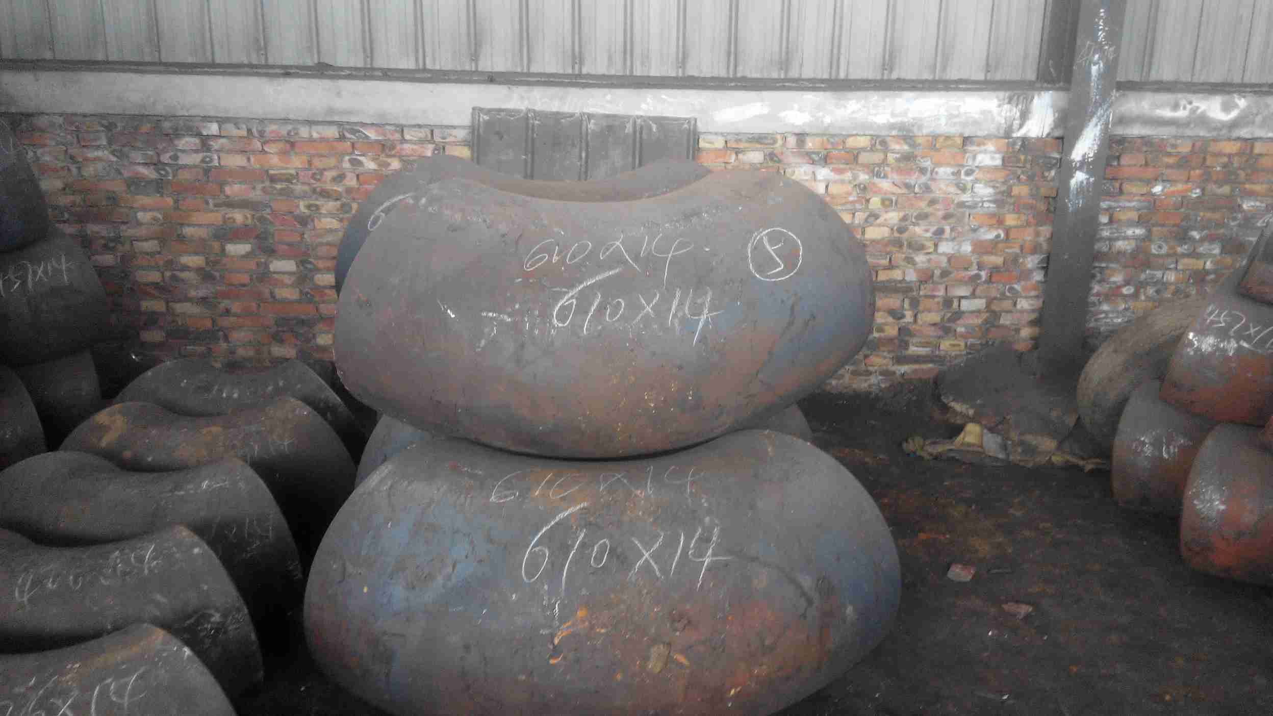 大口径无缝弯头3534