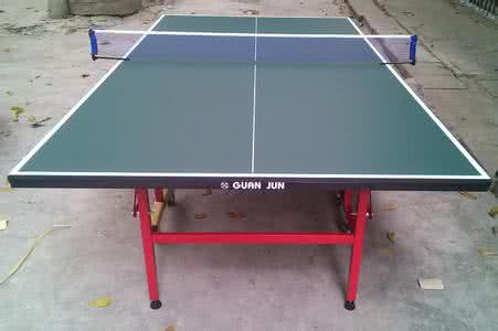 室内乒乓球台那里选