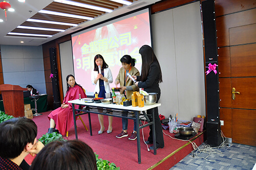 四川关于海娜粉养发加盟连锁店店长的成长故事