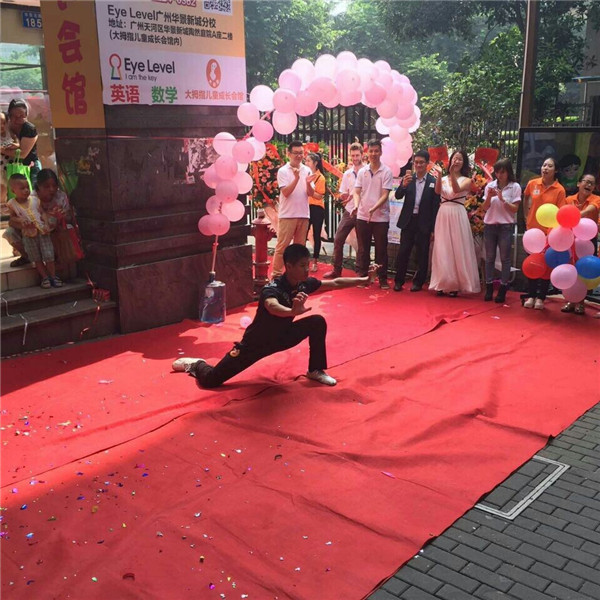 广州天河区华景新城大拇指儿童成长会馆武术班