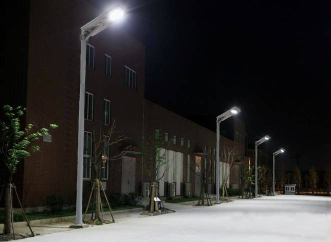 中山路灯太阳能路灯免维护一体化太阳能路灯新能源路灯成为环境维护员