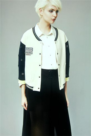 深圳品牌女装批发专业为全国各大批发商提供优