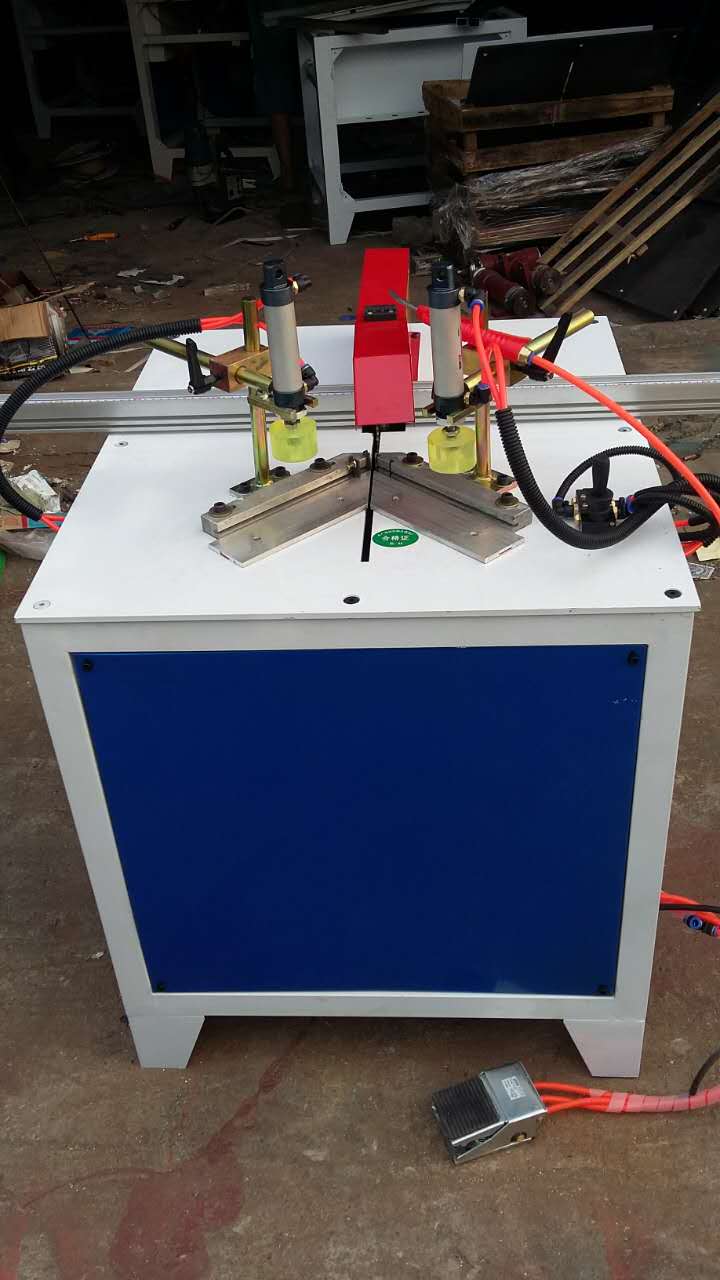 加工铝合金家具需要什么设备及晶钢门设备 机