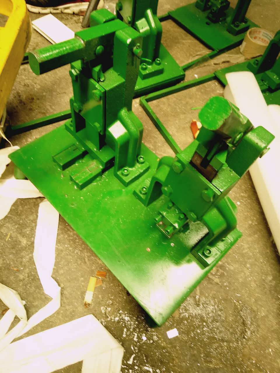 加工铝合金家具需要什么设备及晶钢门设备 机