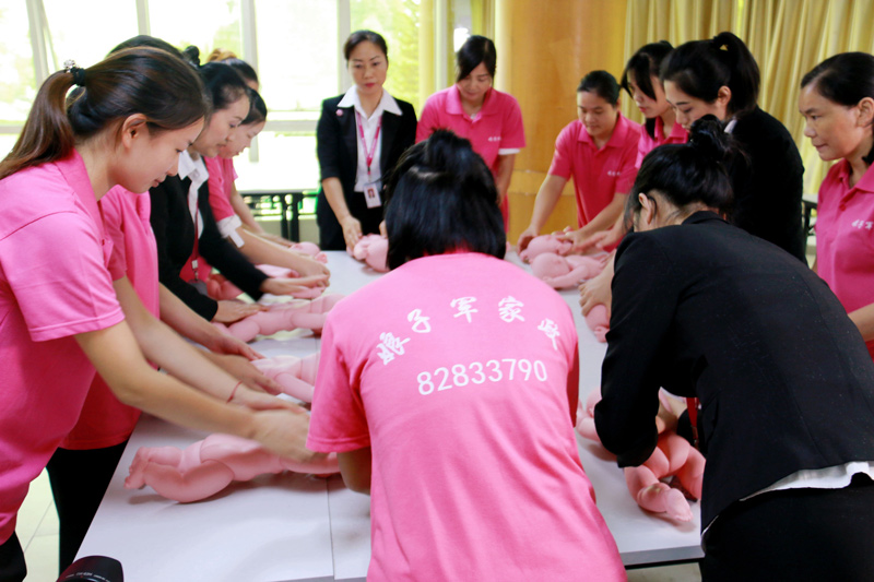 龙岗九州花园附近的月嫂培训机构,深圳专业月