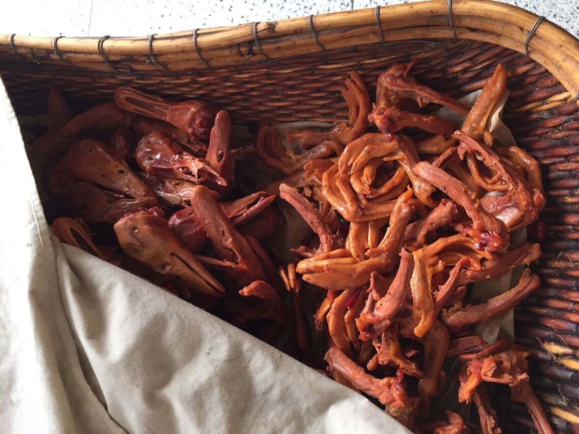 开家久久鸭脖店,久久鸭学习需要费用是多少?