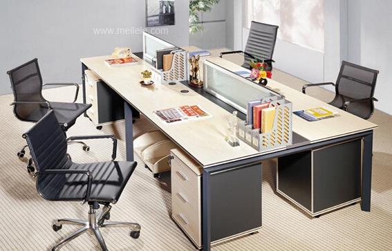 老板办公桌对面适合放什么 20151118121530_89093.jpg