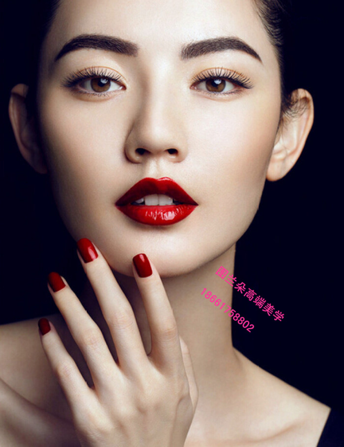 胶南图兰朵化妆美甲美睫培训助我成功