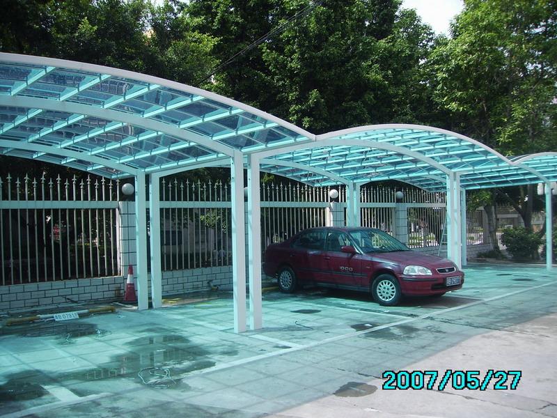 建筑业:建造工业,民用,公共建筑的采光屋顶,幕墙,门窗,隔断,通道,雨棚