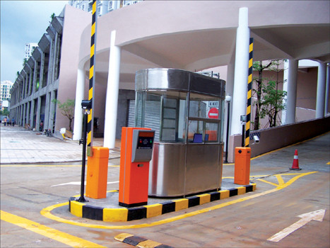 德化自动道闸杆 安溪小区车库道闸价格 泉州门禁刷卡机