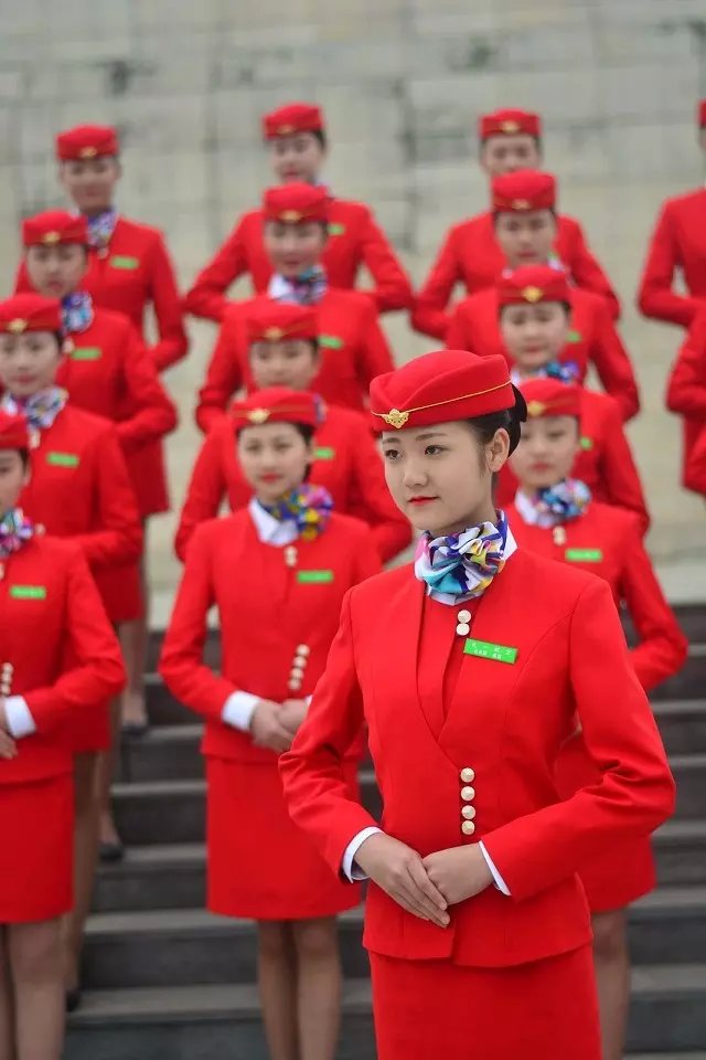 男生学航空服务专业吃香吗