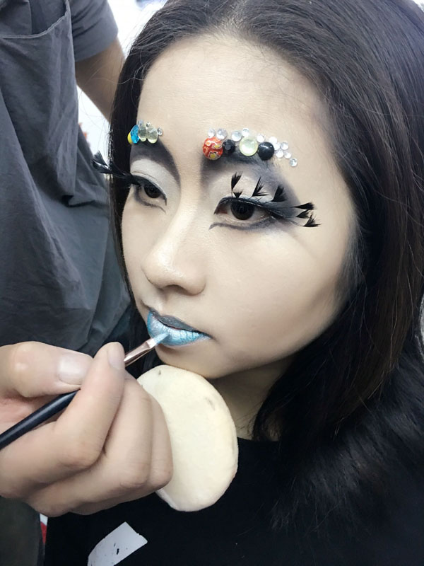 深圳化妆师培训班价格是多少,盛美化妆培训免