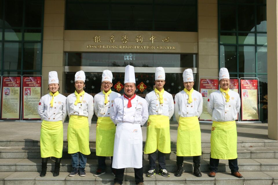 男生现在学什么技术好找工作 来苏州新东方烹