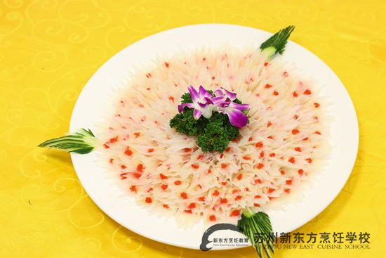 菜谱菜品学校--苏州新东方美食节参赛鲶鱼土厨师汤图片