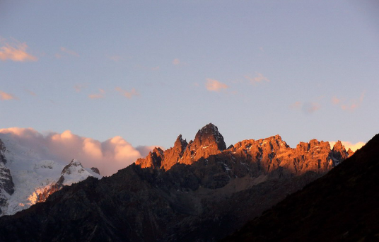 中秋节川藏线自驾租车和拼车有什么不同