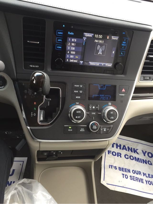 丰田塞纳XLE四驱版价格低天津可仁购车无任何