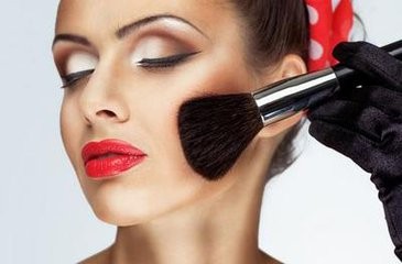 四川资阳学化妆培训排名榜 成都托尼盖美容美