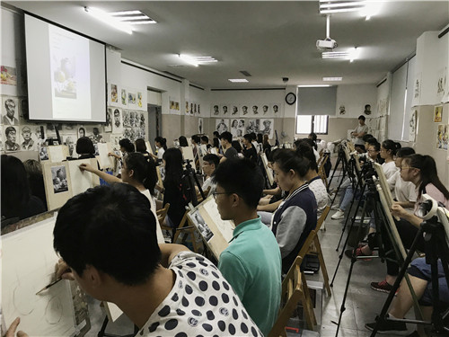 武汉高考美术培训排名前三画室选国艺