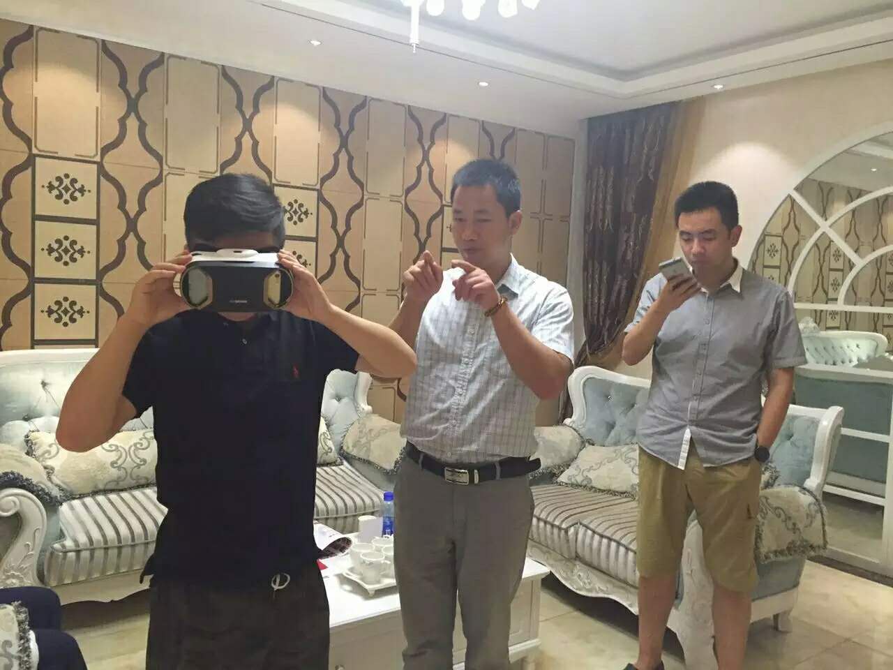 峰光无限装饰VR设计大赛让你超前看到新家装