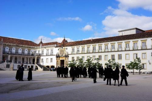 葡萄牙留学的医疗保险和入学门槛是怎么样的呢
