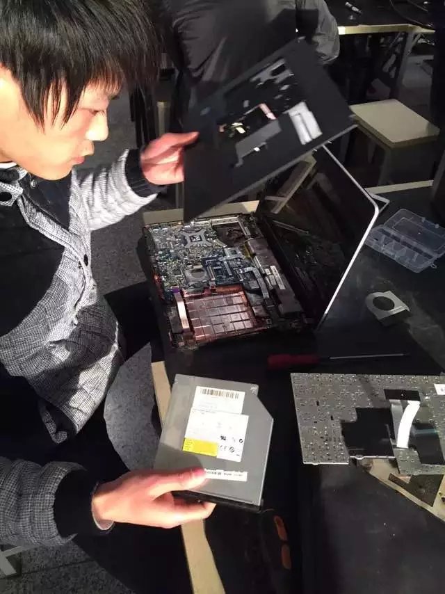 西安手机电脑维修培训,红警电脑维修培训咨询