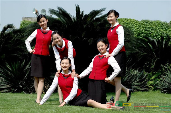 星途传媒艺考:空中乘务基本介绍