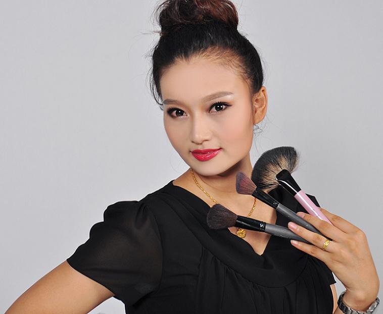 杭州婚纱影楼排名_杭州影楼化妆师收入