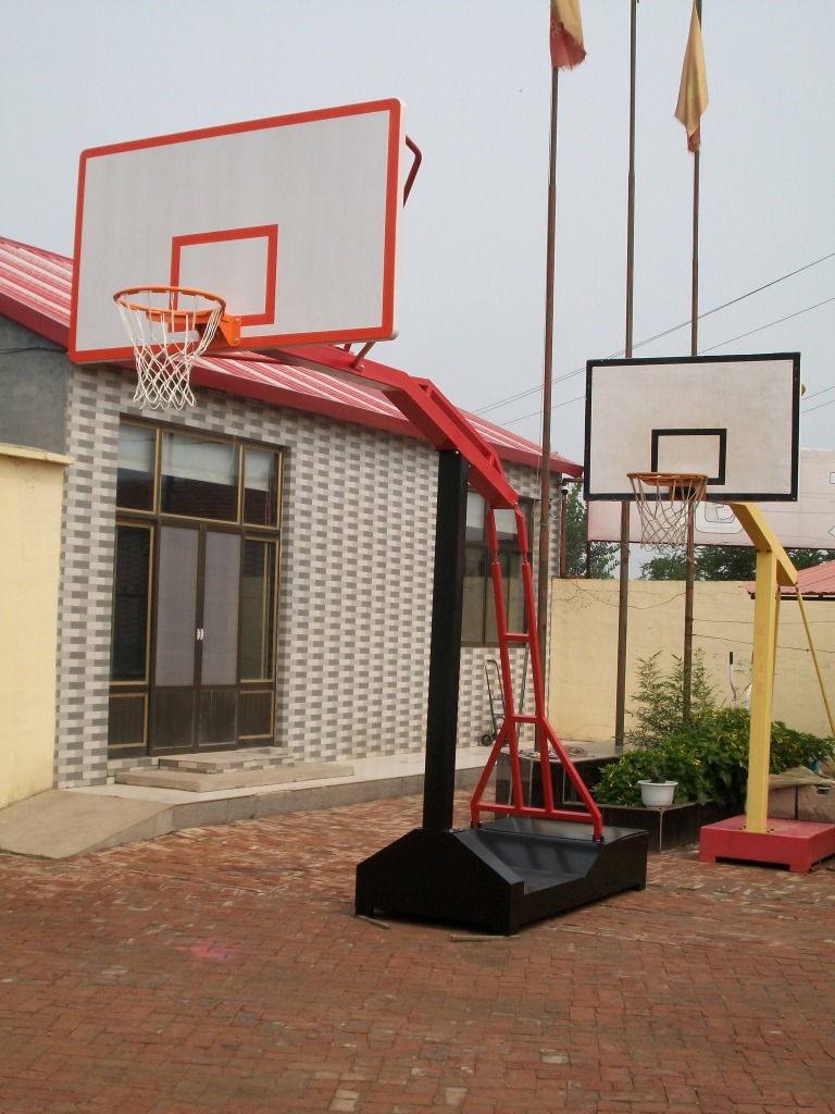 箱式篮球架.jpg