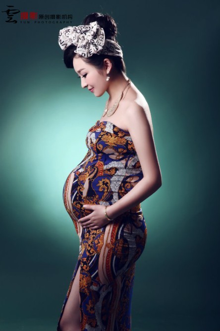 想拍专业的孕妇照来哪里?南京云摄影专业孕妇照摄影