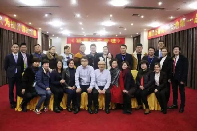 中涛教育服装服务员培训资料,服装店营业员话