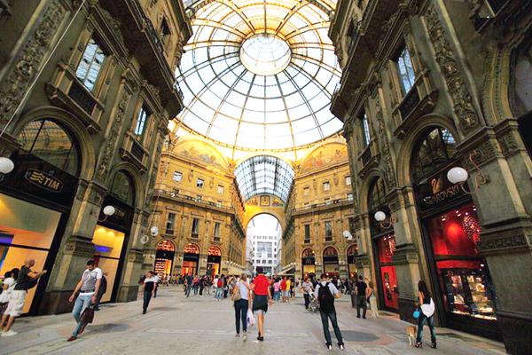 美术生出国需要哪些条件啊? 是读研好还是本科