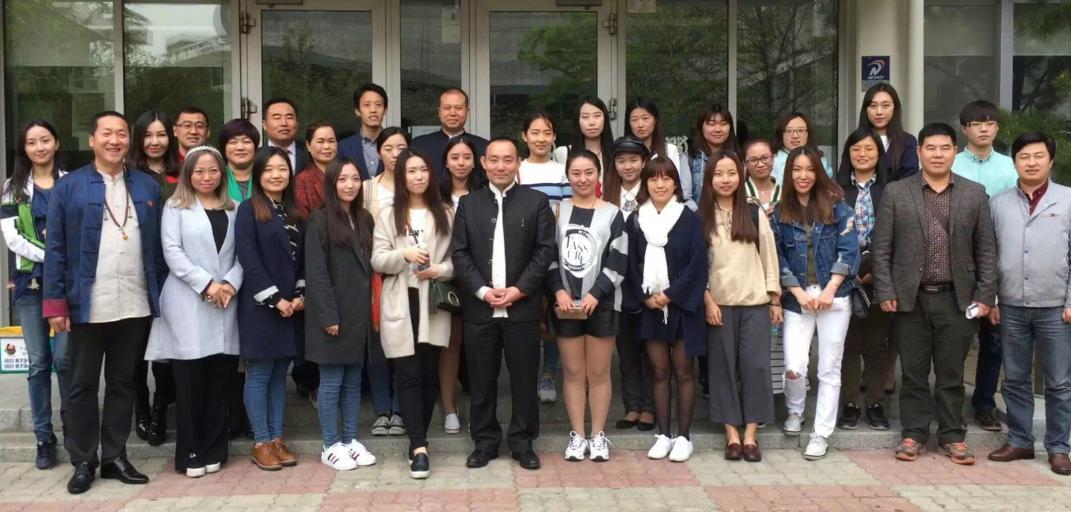 李彦龙受邀赴韩国首尔大学交流易风水文化